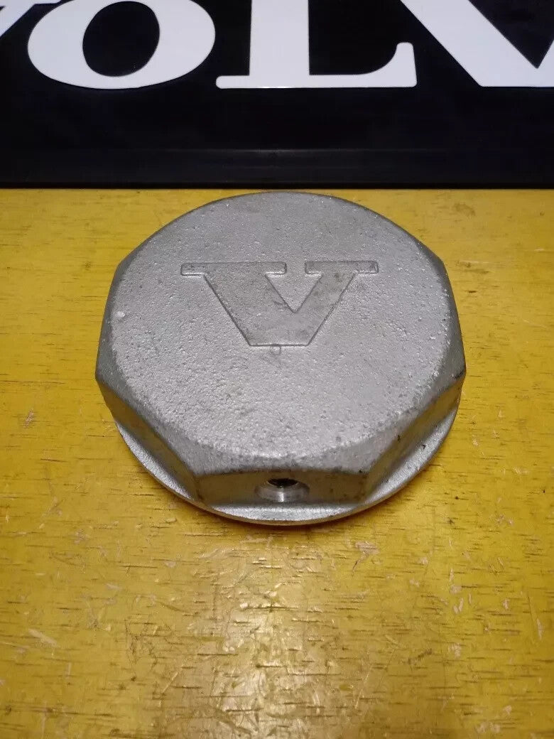 HUB COVER , GENUINE VOLVO 1606123